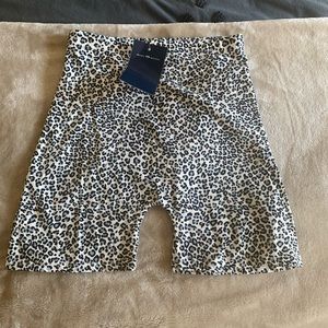 Brandy Melville griffin shorts